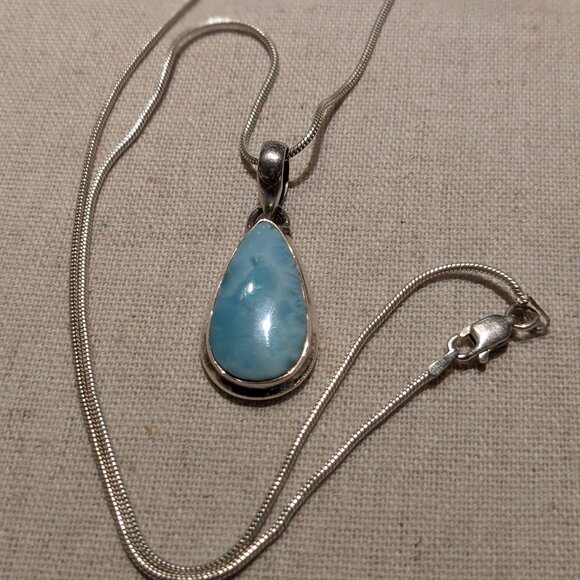 Sterling Silver Larimer Pendant - Picture 7 of 8